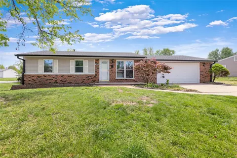 Exterior - 508 Mona Dr, O'fallon, MO 63366 photo 2 of 12