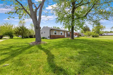 Exterior - 508 Mona Dr, O'fallon, MO 63366 photo 11 of 12