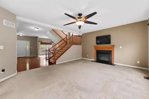 Living - 505 Cottage Xing, O'fallon, MO 63366 photo 4 of 9