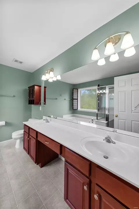 Bath - 505 Cottage Xing, O'fallon, MO 63366 photo 2 of 5