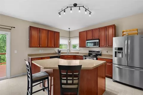 Kitchen - 505 Cottage Xing, O'fallon, MO 63366 photo 1 of 5