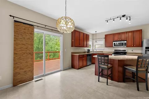 Kitchen - 505 Cottage Xing, O'fallon, MO 63366 photo 5 of 5