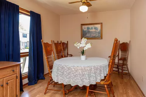 2367 Hiddengarden Ct, Ballwin, MO 63021 photo 2