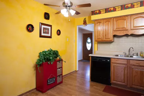 2367 Hiddengarden Ct, Ballwin, MO 63021 photo 5