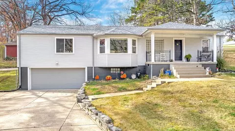 5161 Ivondale Ln, Saint Louis, MO 63129