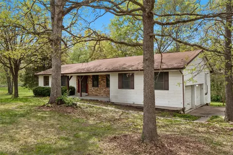 103 Farm View Ln, Foristell, MO 63348