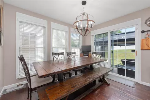 Dining - 140 Jacobs Way, Saint Peters, MO 63376 photo 1 of 3