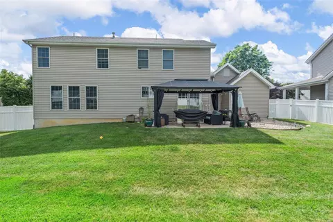 Exterior - 140 Jacobs Way, Saint Peters, MO 63376 photo 6 of 8