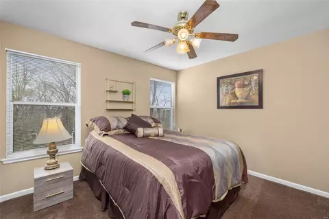 Bedroom - 406 Winding Oaks Ct, Ballwin, MO 63021 photo 2 of 4