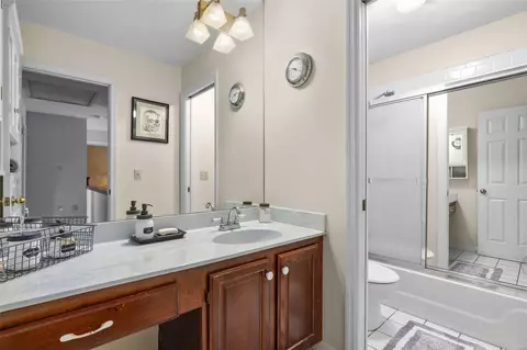 Bath - 406 Winding Oaks Ct, Ballwin, MO 63021 photo 1 of 3