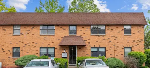 435 S Clay Ave #8, Saint Louis, MO 63122