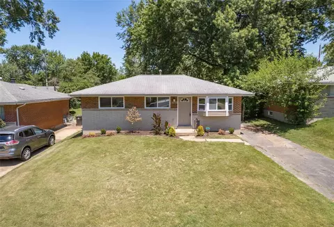 1163 Reale Ave, Saint Louis, MO 63138