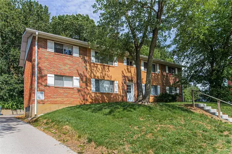10944 Warwickhall Dr, Bridgeton, MO 63044