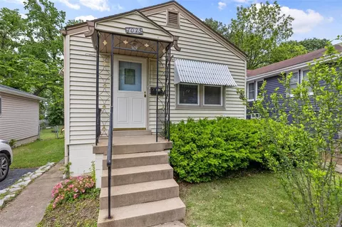 7075 Mardel Ave, Saint Louis, MO 63109
