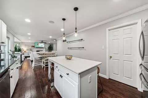 Kitchen - 394 Buckhurst Dr, Ballwin, MO 63021 photo 2 of 2