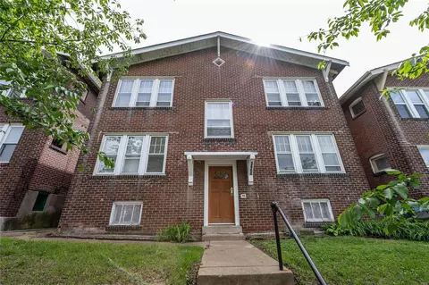 3660 Neosho St, Saint Louis, MO 63116