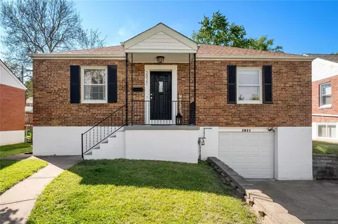 2821 Mohattan Ln, Saint Louis, MO 63125