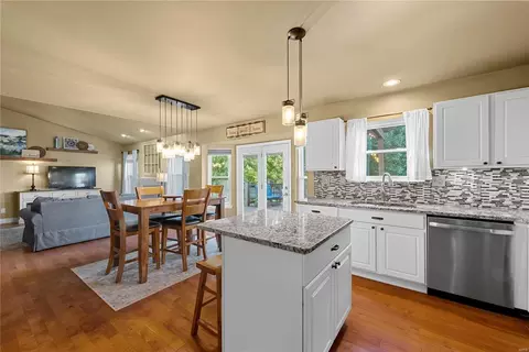 8 Shaker Leg Ct, O'fallon, MO 63366 photo 9