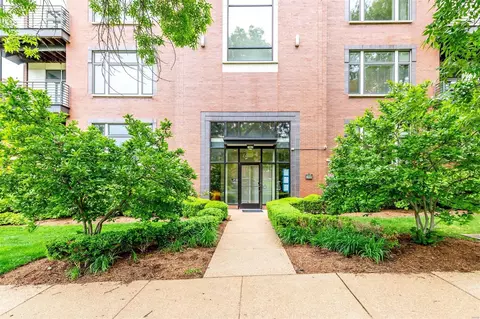 6615 Alamo Ave #1B, Saint Louis, MO 63105