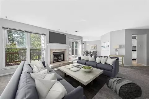 Living - 740 Woodside Trails Dr #203, Ballwin, MO 63021 photo 1 of 2