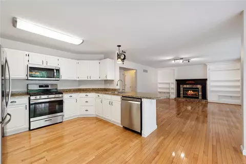 Living - 1215 Richland Meadows Dr, Ballwin, MO 63021 photo 5 of 8