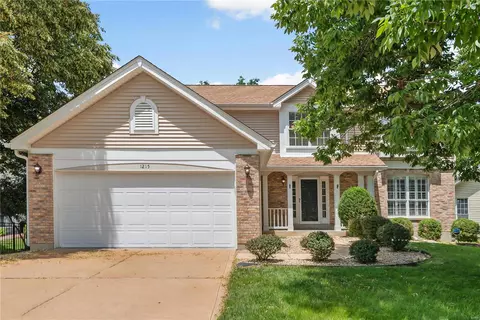 1215 Richland Meadows Dr, Ballwin, MO 63021