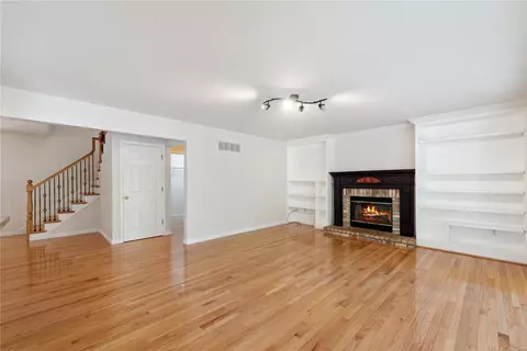 Living - 1215 Richland Meadows Dr, Ballwin, MO 63021 photo 2 of 8