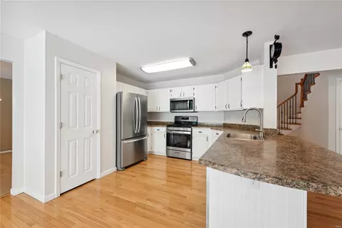 Kitchen - 1215 Richland Meadows Dr, Ballwin, MO 63021 photo 2 of 2