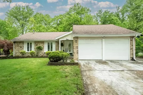 8 Timberstone Ct, Manchester, MO 63021