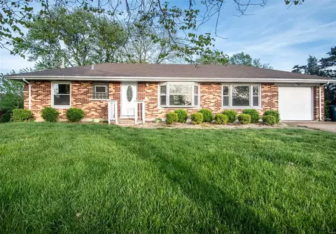 9954 Box Elder Ct, Saint Louis, MO 63123