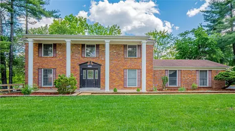 1532 Yarmouth Point Dr, Chesterfield, MO 63017