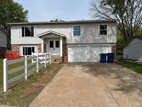 2565 Millvalley Dr, Florissant, MO 63031