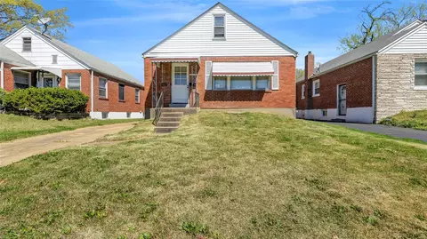 6857 Roberts Ave, Saint Louis, MO 63130