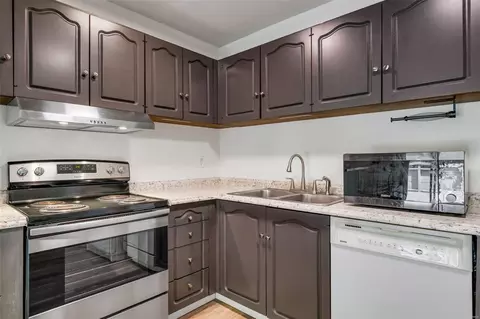 Kitchen - 1577 Autumn Leaf Dr, Ballwin, MO 63021 photo 2 of 3
