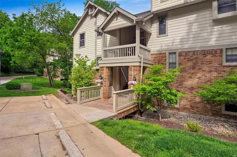 12966 Bryce Canyon Dr #F, Maryland Heights, MO 63043
