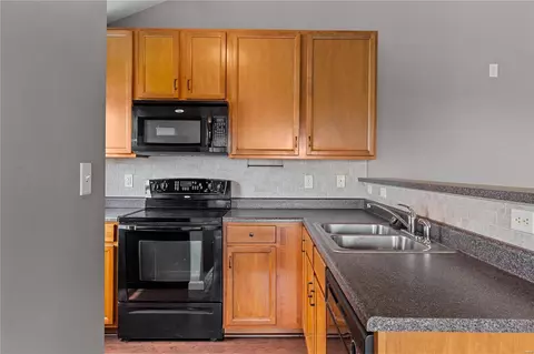 9301 Spring Creek Ln, O'fallon, MO 63368 photo 9