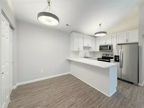 Dining - 1329 Prospect Village Ln #E, Ballwin, MO 63021 photo 1 of 2