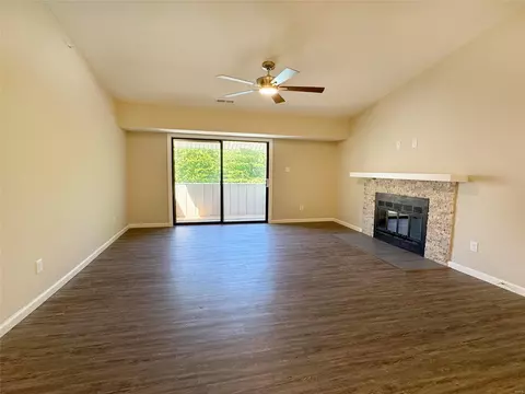 Living - 1329 Prospect Village Ln #E, Ballwin, MO 63021 photo 1 of 2