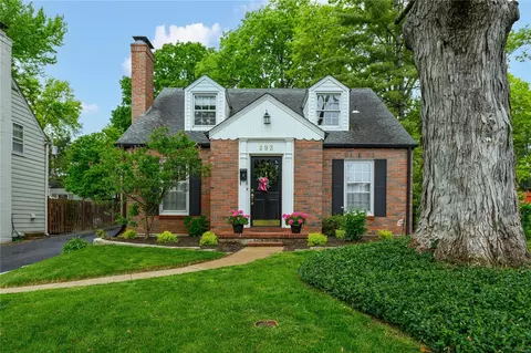 293 Parkland Ave, Saint Louis, MO 63122