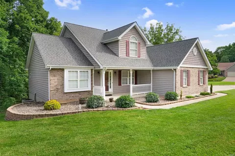 1955 Woodland Ct, Wentzville, MO 63385