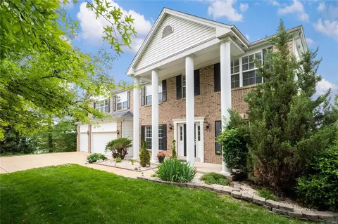 27 Harvestglen Ct, Saint Louis, MO 63141