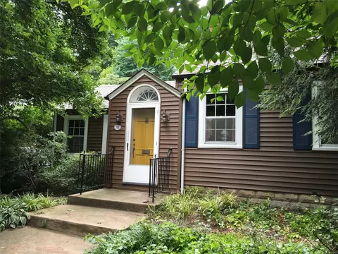311 Hillside Ave, Webster Groves, MO 63119