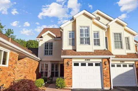 2303 Riverwood Trails Dr, Florissant, MO 63031