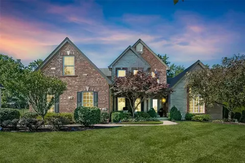 Exterior - 164 Point Lansing Cir, Ballwin, MO 63021 photo 2 of 12