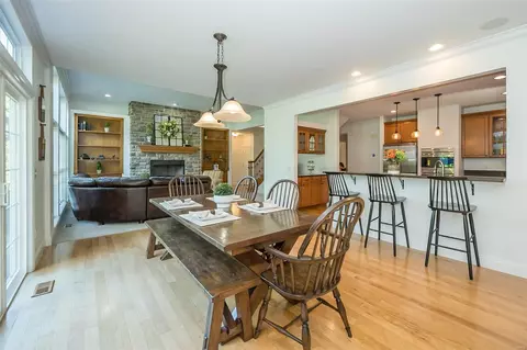 Dining - 164 Point Lansing Cir, Ballwin, MO 63021 photo 6 of 6