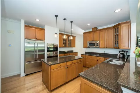 Kitchen - 164 Point Lansing Cir, Ballwin, MO 63021 photo 1 of 2