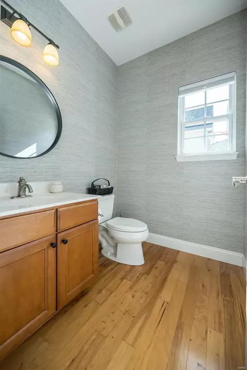 Bath - 164 Point Lansing Cir, Ballwin, MO 63021 photo 1 of 6