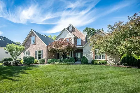 164 Point Lansing Cir, Ballwin, MO 63021