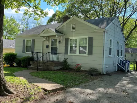 611 Ballman Ave, Ferguson, MO 63135