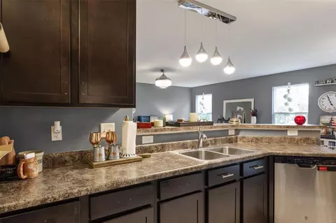 Kitchen - 1336 Commons Cir, Cottleville, MO 63304 photo 7 of 9